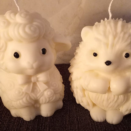 Schaf und Igel im 2er Set in Natur Farbe, Kerze Weihnachten, Nikolaus, Weihnachtsfeier, Mitbringsel