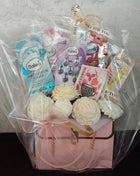 Beauty Handtasche, Geschenkbox, Handtasche, Wellnessbox für die Frau in Folie verpackt