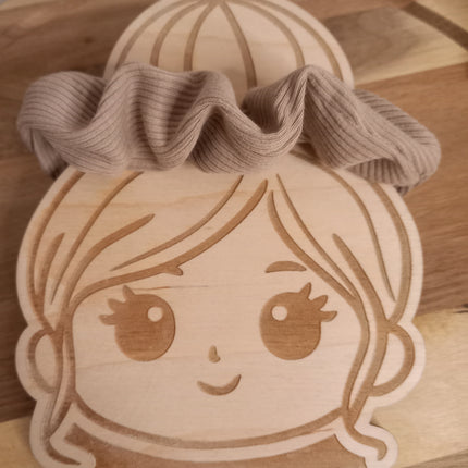 Scrunchie, Scrunchiehalter, Bürste und Spiegel im Set