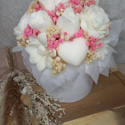 Blumenstrauß zum Valentinstag oder Geburtstag, Blumen, Wachsblumen aus 100 % Rapswachs, Blumenbouquet