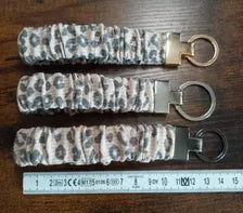 LEO Schlüsselanhänger, Armschlaufe, Scrunchiestyle in 3 verschiedenen Variationen