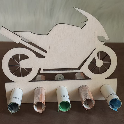 Geldgeschenk aus Holz, verschiedene Motive, Happy Birthday, Motorrad, Motorroller, Klavier, Gitarre, Note, Karaffe, Gläser, Fahrrad, Topf, Utensilien, Kessel, Tasse, Brett, Beil
