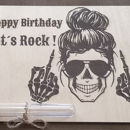 Geldgeschenk aus Holz mit Reagenzglas aus Kunststoff, TOTENKOPF, LETs ROCK, Geschenkkarte, Geburtstagskarte