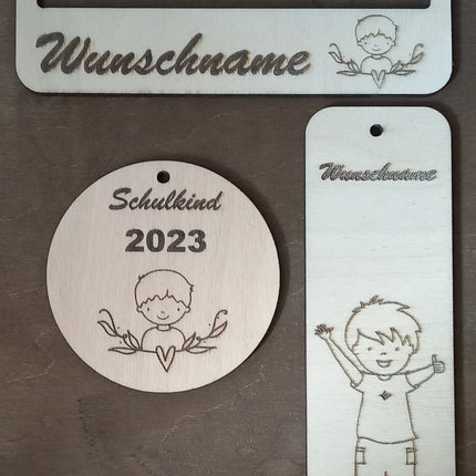 1. Schultag/ 1. Klasse / JUNGE / SET / Lesezeichen/ Lesehilfe / Schultütenanhänger