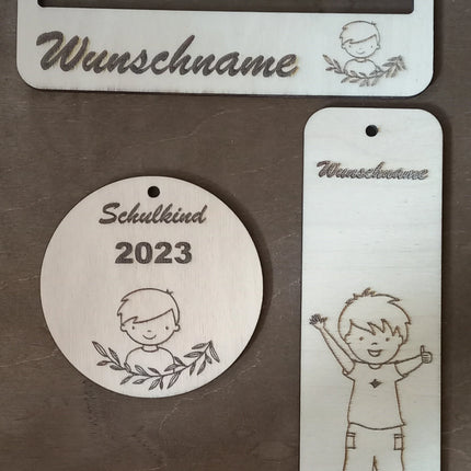 1. Schultag/ 1. Klasse / JUNGE / SET / Lesezeichen/ Lesehilfe / Schultütenanhänger