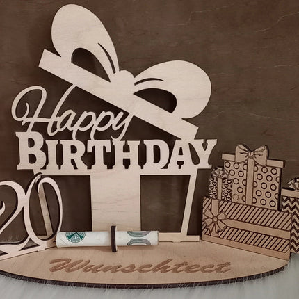 Happy Birthday Geschenk aus Holz, mit Geschenken