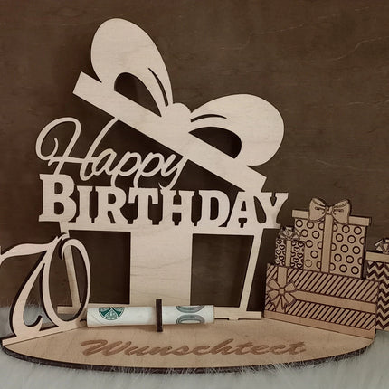 Happy Birthday Geschenk aus Holz, mit Geschenken
