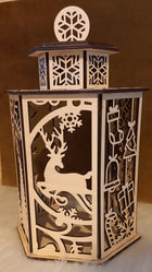 Laterne aus Holz zu Weihnachten