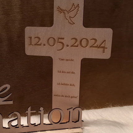 Kommunion, Konfirmation, Tischaufsteller, Dekoration mit dem Wunschnamen und Datum