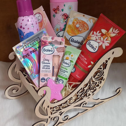 Beautybox, Geschenkbox, Wellnessbox, Weihnachtsschlitten für Frauen, personalisierbar.