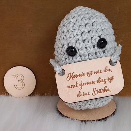 Positive Kartoffeln, personalisierbar. Mit Sprüchen die motivieren, oder Deinem eigenen Spruch. Mit Holzschildchen, Holzboden