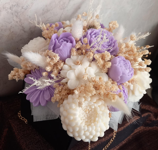 Blumen Handtasche, Wachsblumen aus 100 % Rapswachs, Blumenbouquet in einer Tasche
