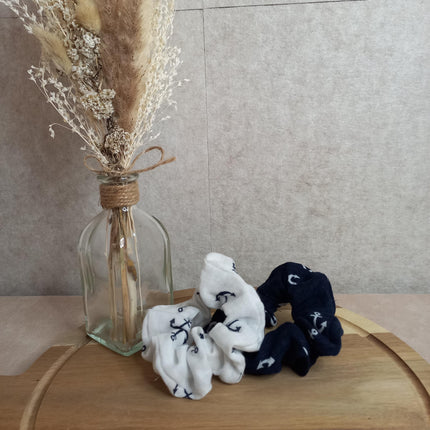 Scrunchie, Scrunchiehalter, Bürste und Spiegel im Set oder einzeln