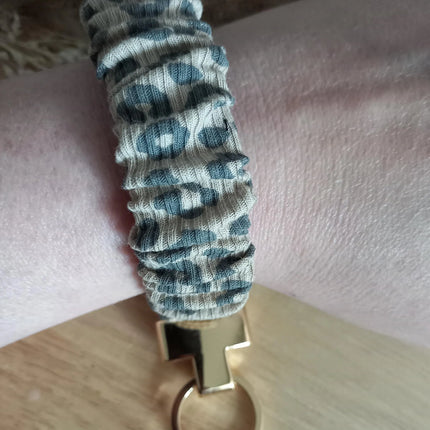 LEO Schlüsselanhänger, Armschlaufe, Scrunchiestyle in 3 verschiedenen Variationen